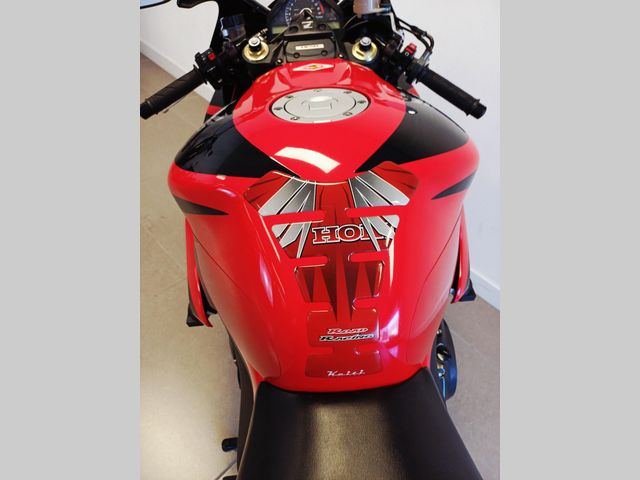 honda - cbr-1000-rr-fireblade