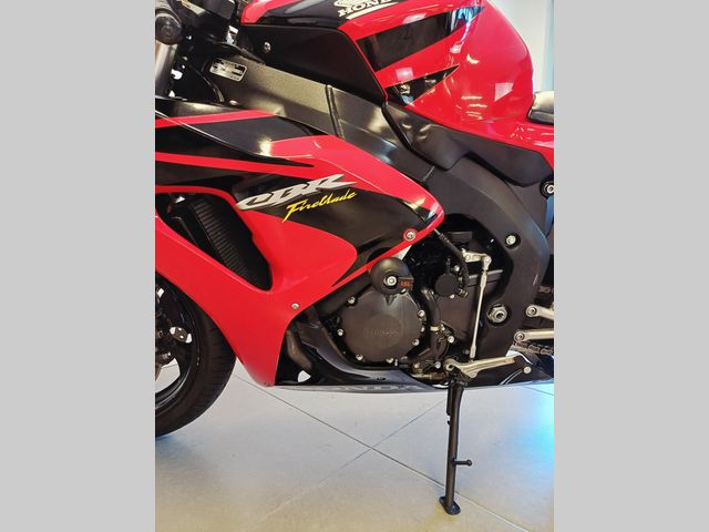 honda - cbr-1000-rr-fireblade