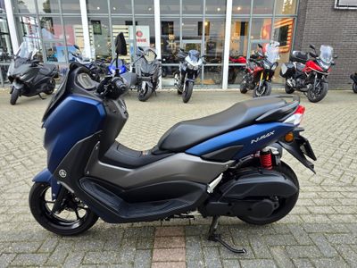 YAMAHA NMAX 125 – foto 3