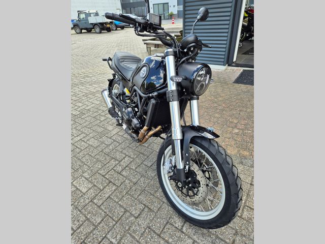 benelli - leoncino-500