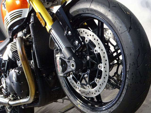 triumph - speed-twin-1200-rs