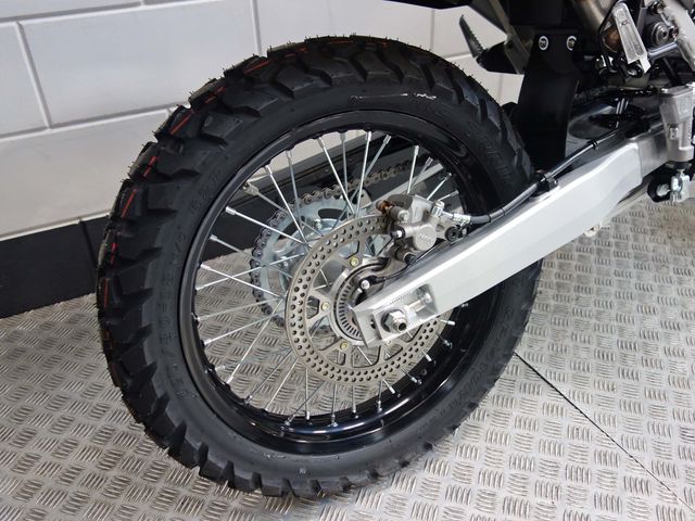 suzuki - dr-z-4-s