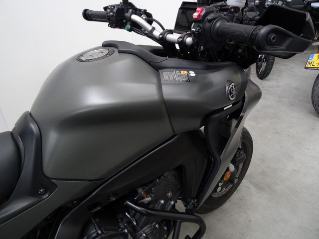 yamaha - tracer-9