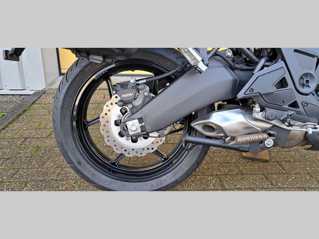 kawasaki - versys-650-grand-tourer