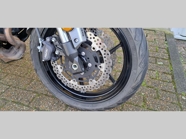 kawasaki - versys-650-grand-tourer