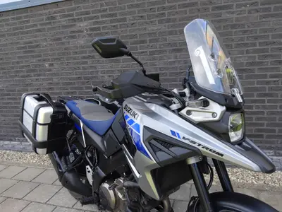 SUZUKI V-STROM 1050/A – foto 4