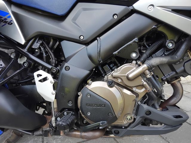 suzuki - v-strom-1050-a