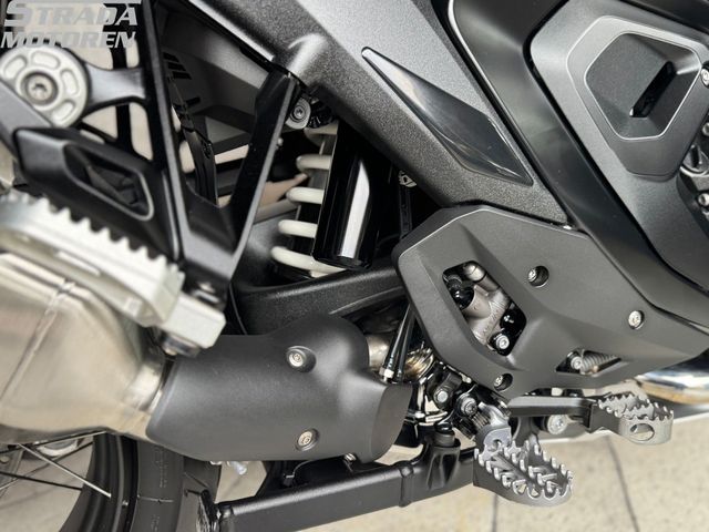 bmw - r-1300-gs-triple-black