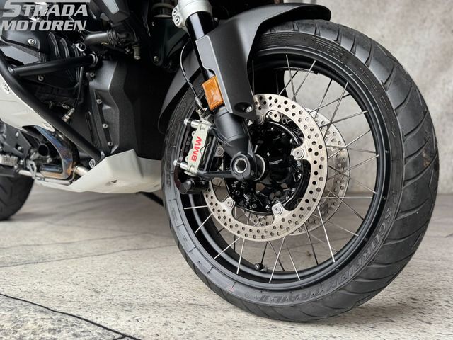 bmw - r-1300-gs-triple-black