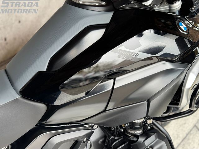 bmw - r-1300-gs-triple-black