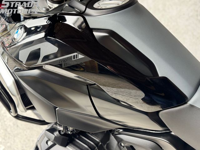 bmw - r-1300-gs-triple-black