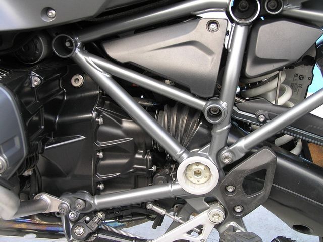 bmw - r-1200-gs-adventure-triple-black