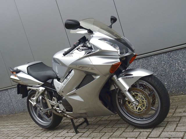honda - vfr-800-fi-vtec