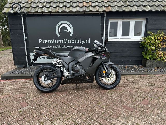 honda - cbr-600-rr