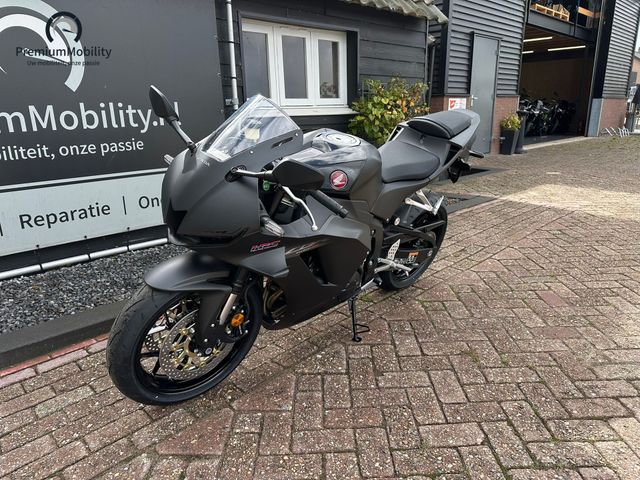 honda - cbr-600-rr