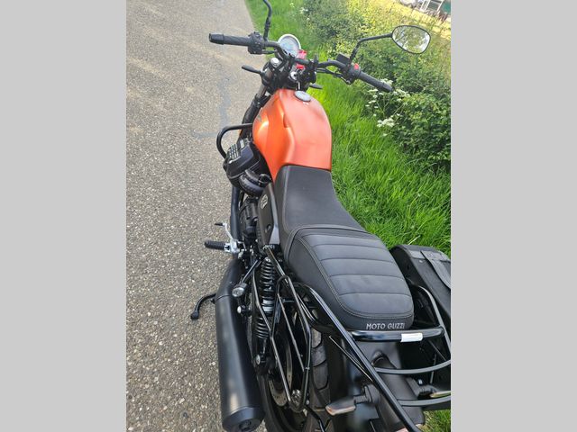 moto-guzzi - v-7-stone-850