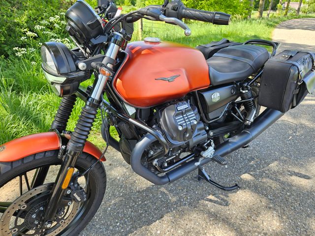moto-guzzi - v-7-stone-850