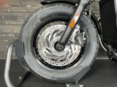 Triumph Bonneville Bobber Satin Grey 2026 nieuw – foto 10 van 15