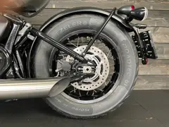 Triumph Bonneville Bobber Satin Grey 2026 nieuw – foto 12 van 15