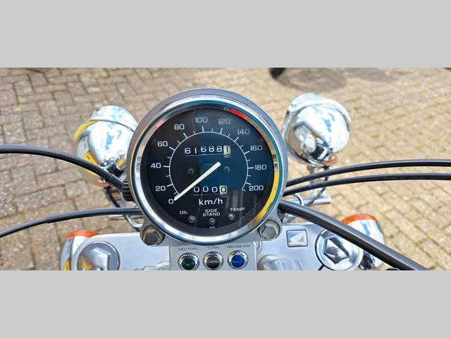 honda - vt-1100-c2-shadow