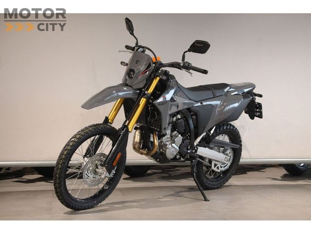 suzuki - dr-z-4-s