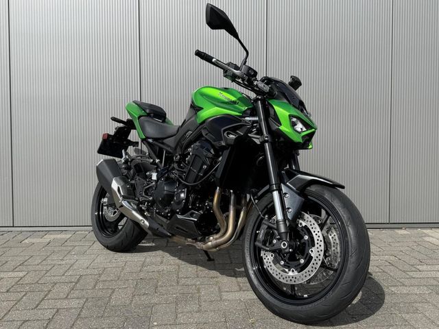 kawasaki - z900