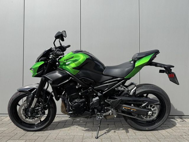 kawasaki - z900