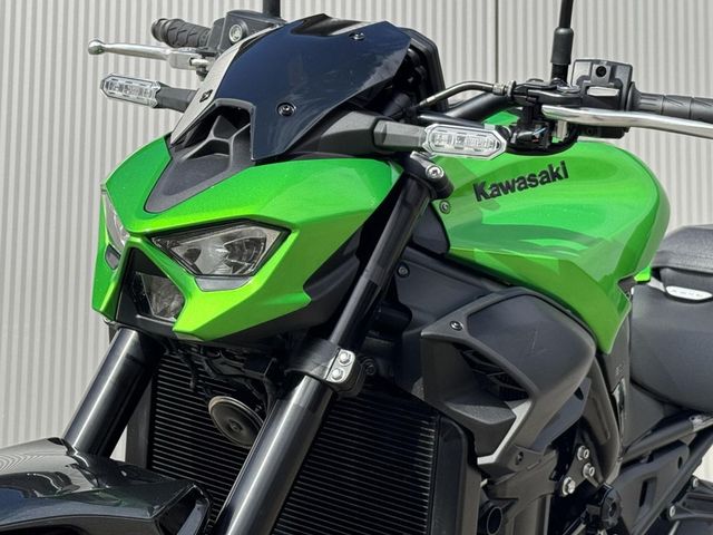 kawasaki - z900