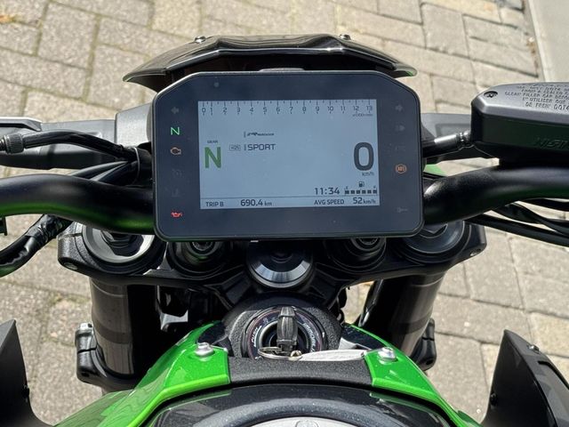 kawasaki - z900