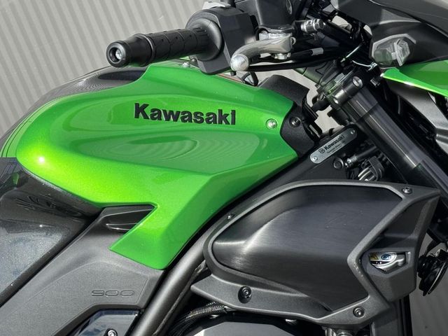 kawasaki - z900