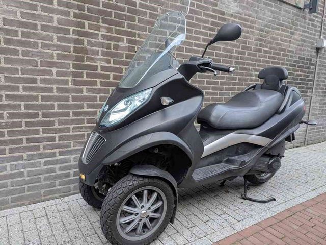 piaggio - mp3-300
