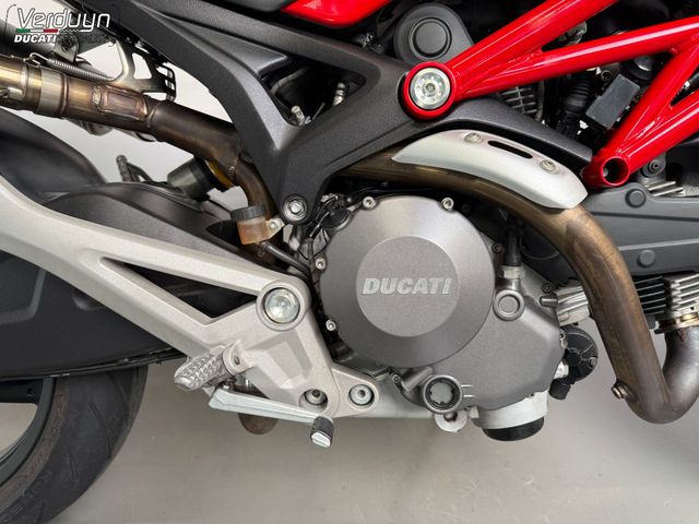 ducati - monster-696