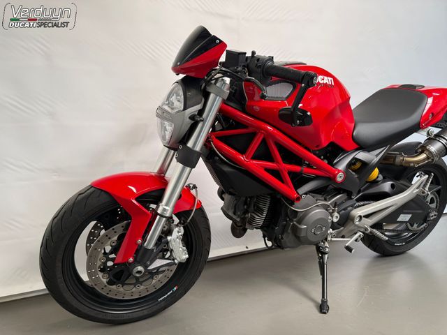 ducati - monster-696