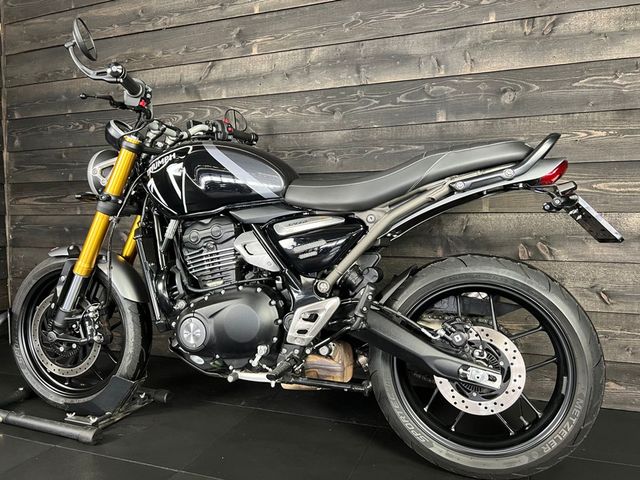 triumph - speed-400