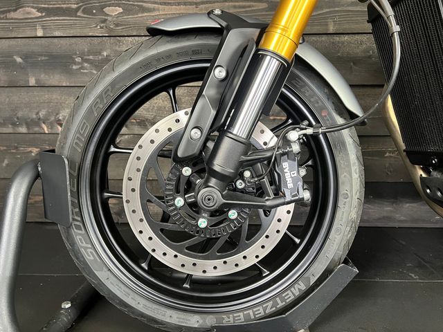 triumph - speed-400