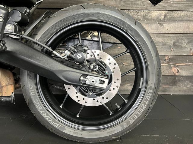 triumph - speed-400