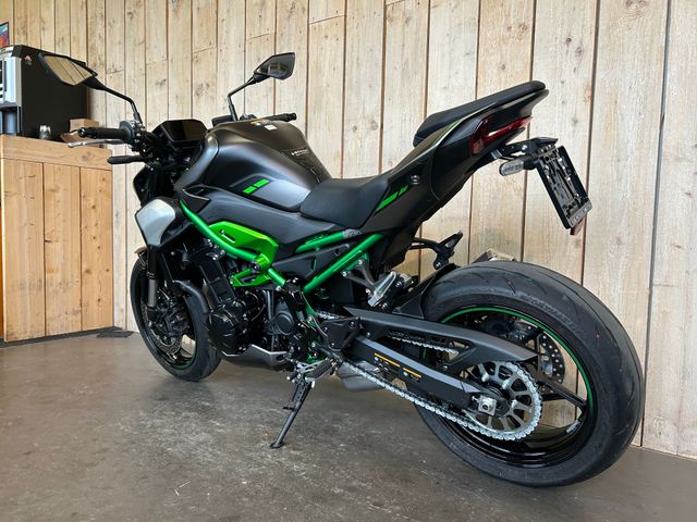 kawasaki - z900