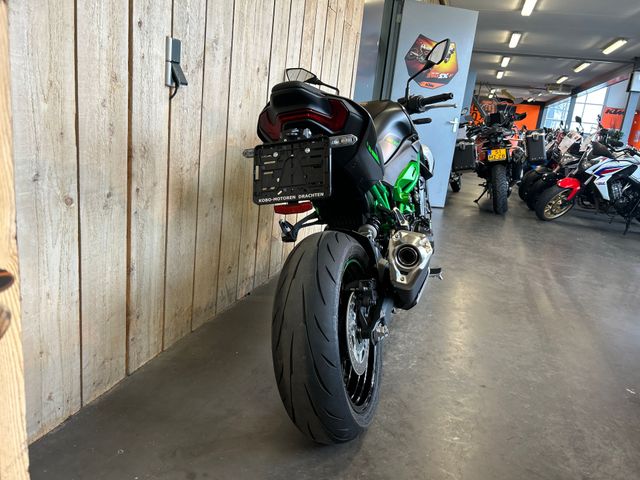 kawasaki - z900