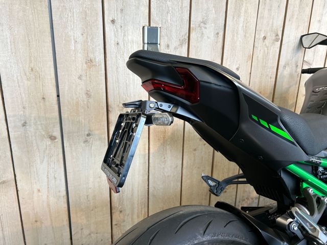 kawasaki - z900