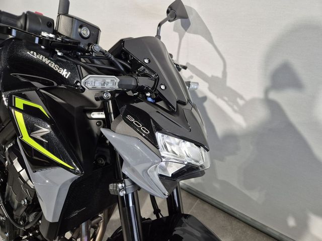 kawasaki - z900