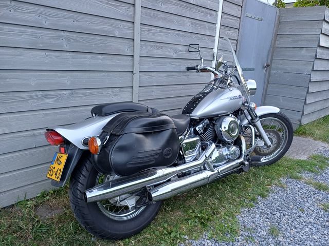 yamaha - xvs-650-dragstar