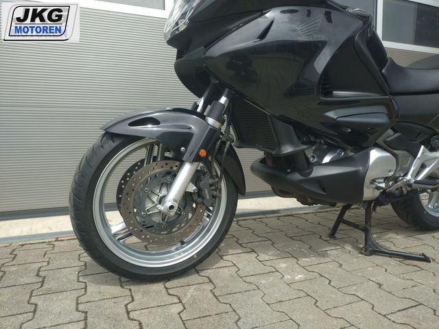 honda - nt-700-v-deauville
