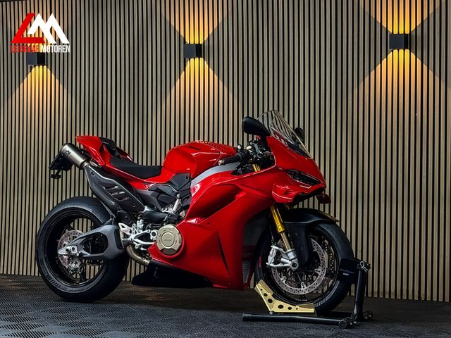 ducati - panigale-v4-s