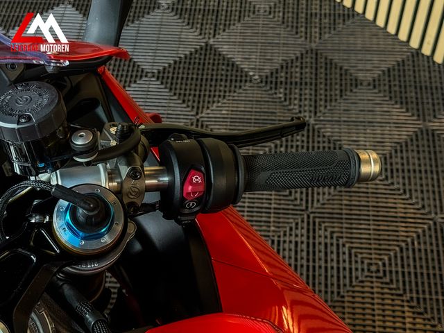 ducati - panigale-v4-s