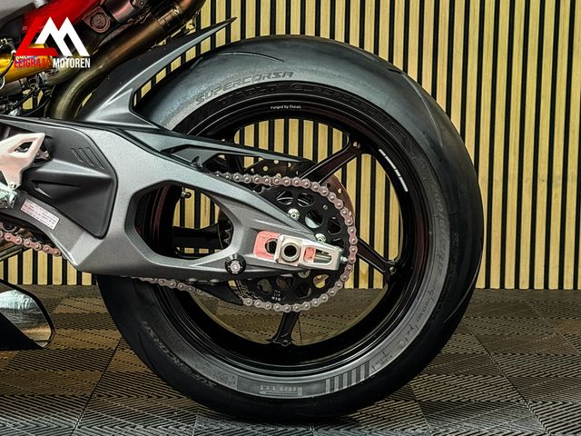 ducati - panigale-v4-s