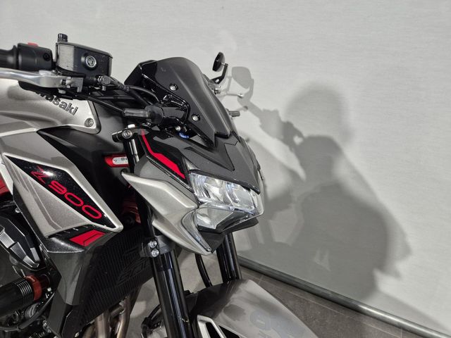 kawasaki - z900
