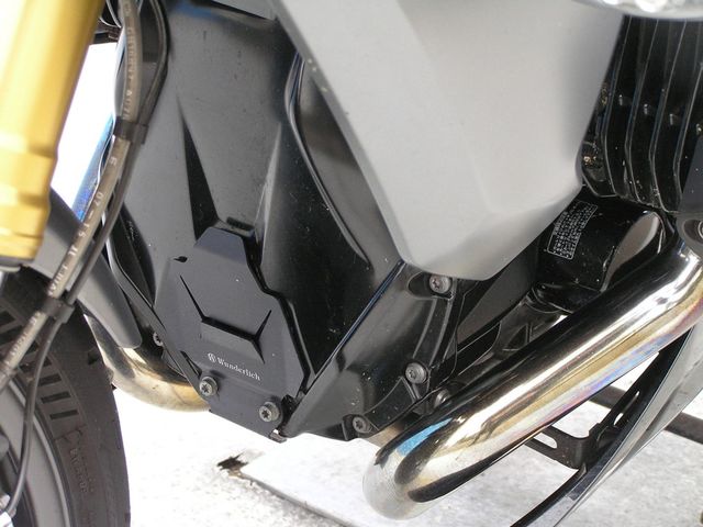 bmw - r-1200-rs