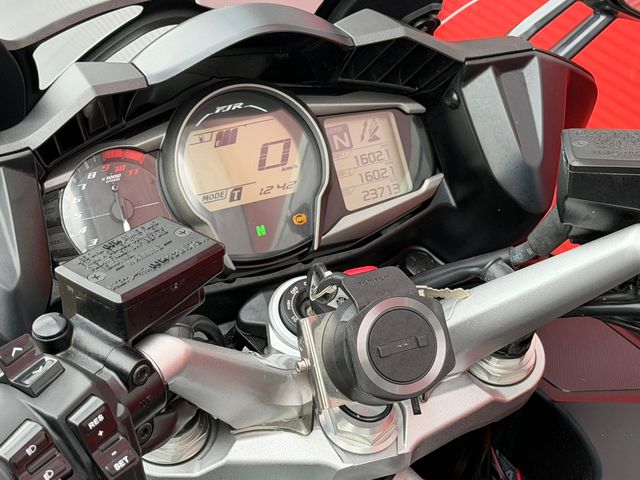 yamaha - fjr-1300-ae