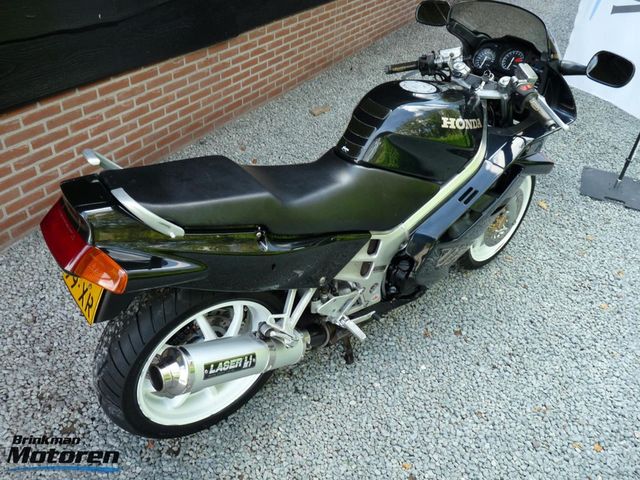 honda - vfr-750-f