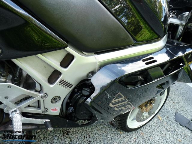 honda - vfr-750-f